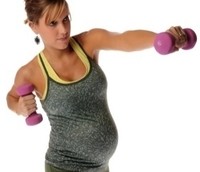 Image of a female client engaged in pre-post natal fitness training.